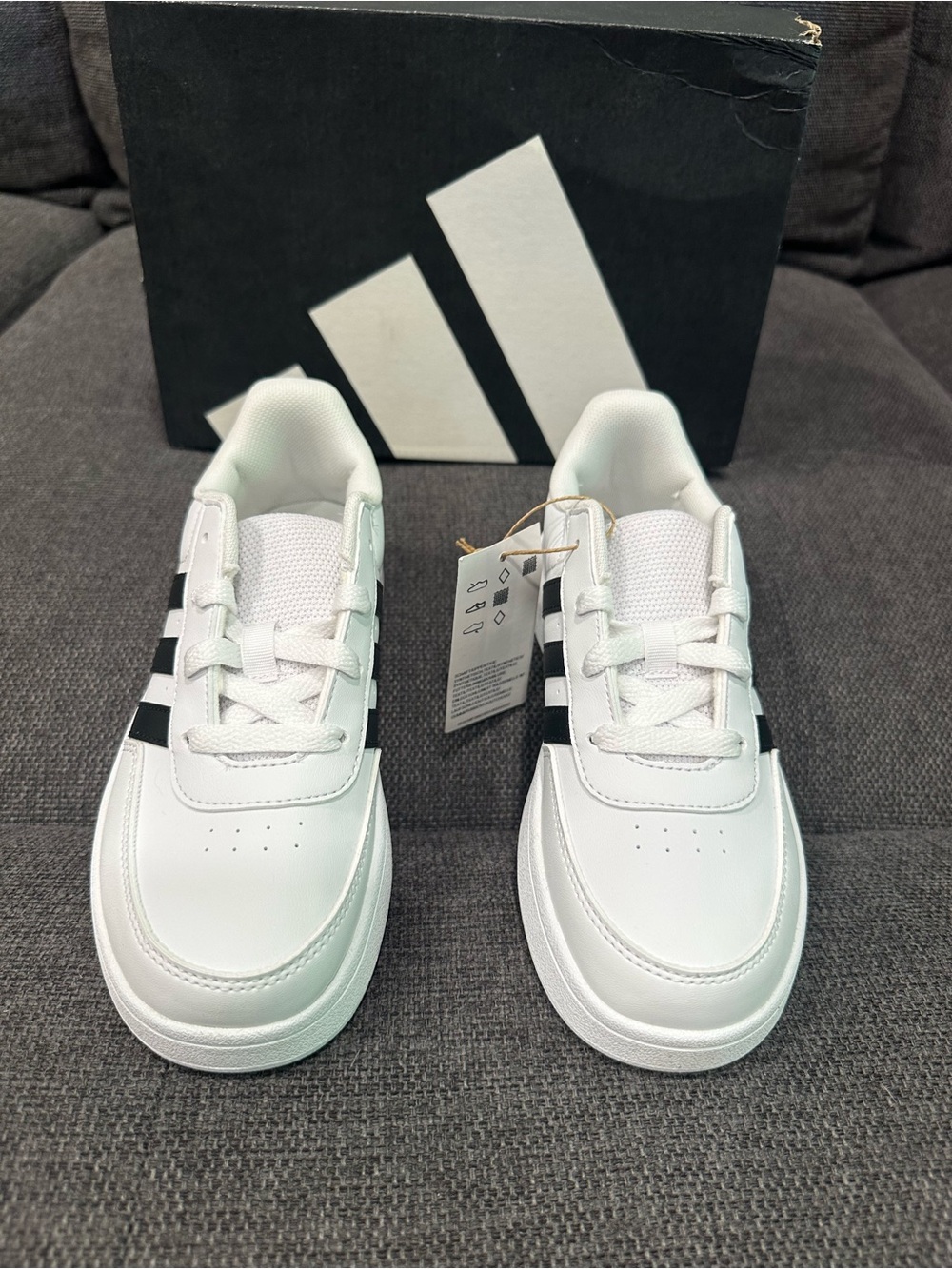 Adidas Classic White Sneakers with Black Three-Stripes Unisex Size 2.5 Y
